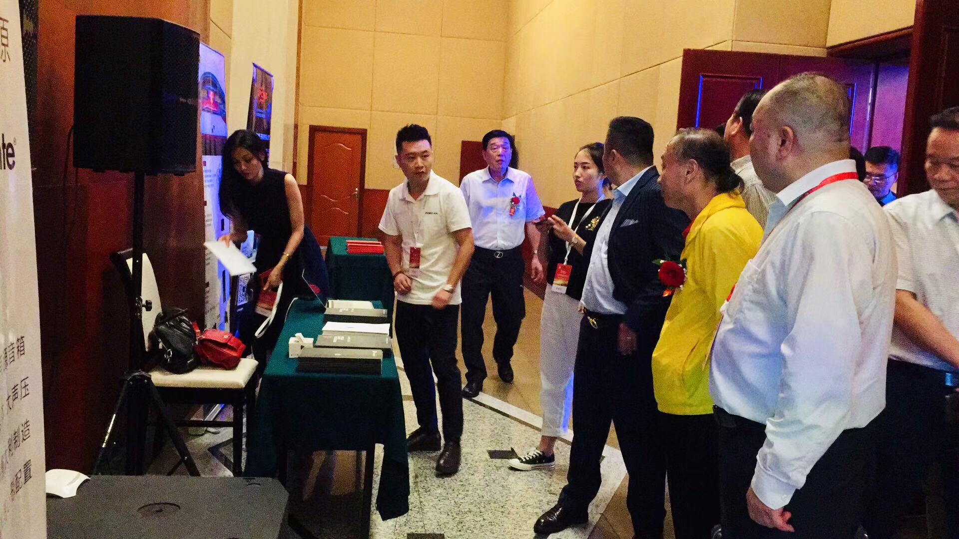 卓邦應(yīng)邀出席中國演藝設(shè)備技術(shù)協(xié)會(huì)陜西辦事處成立大會(huì)并做技術(shù)展示